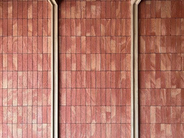 Phomi MCM R facing brick close shot